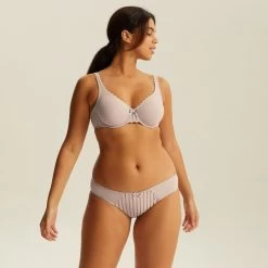 Soutien-gorge Emboîtant Avec Armatures Beige Noisette Stockholm -Soutiens-gorge Boutique BL44446 042 WEB 3 8aa5b7bb 2e1b 45fb ba92 54cd16db0ff6