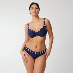 Haut De Maillot Avec Armatures Marine Précieux TAVOLARA -Soutiens-gorge Boutique CS14103 A27 WEB 3 e4d5c231 33fd 43a7 9104 caee62496209